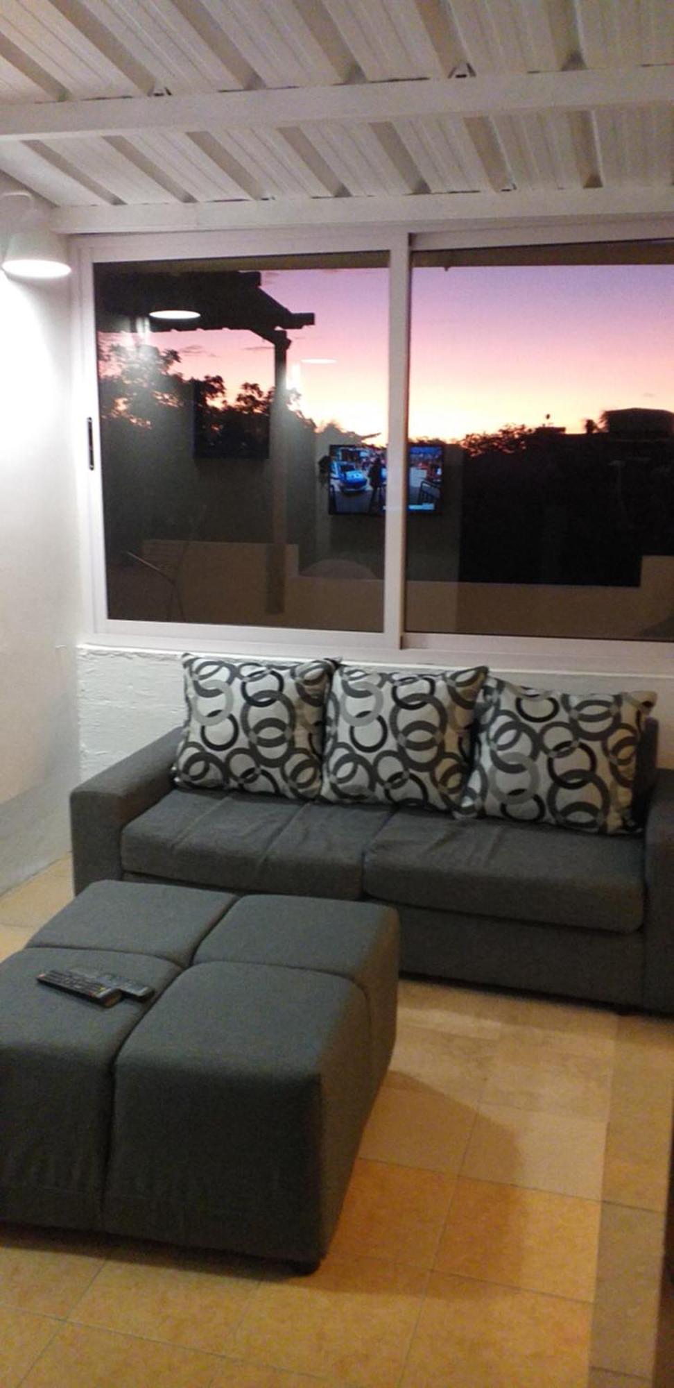 Corinne Villa A 300M From The Beach 格兰贝伊 外观 照片