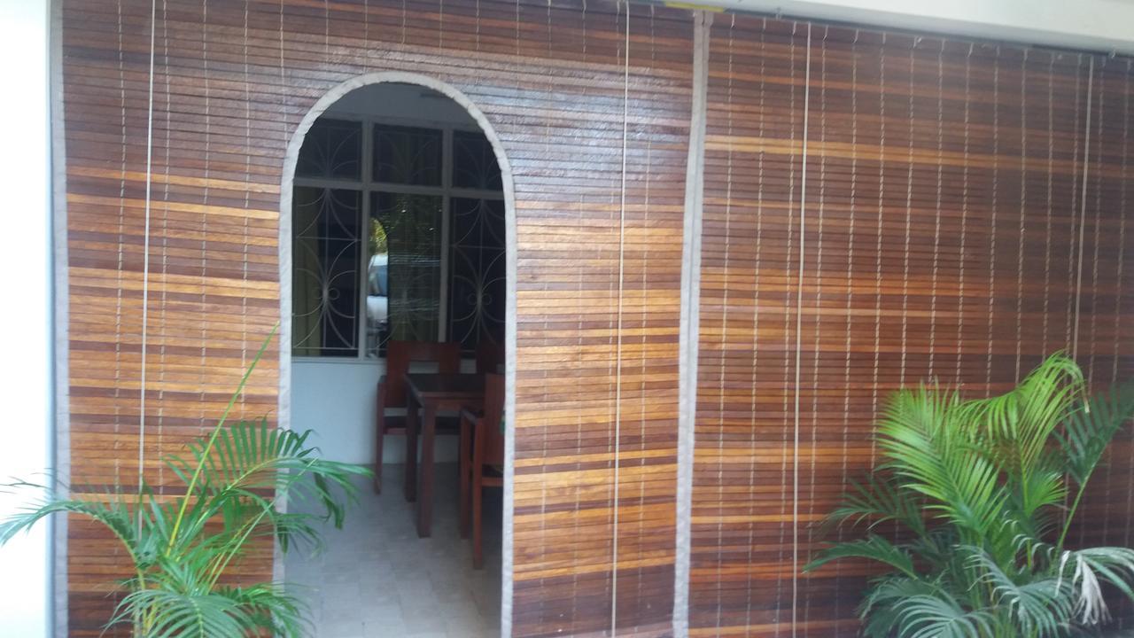 Corinne Villa A 300M From The Beach 格兰贝伊 外观 照片