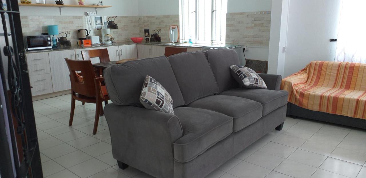Corinne Villa A 300M From The Beach 格兰贝伊 外观 照片