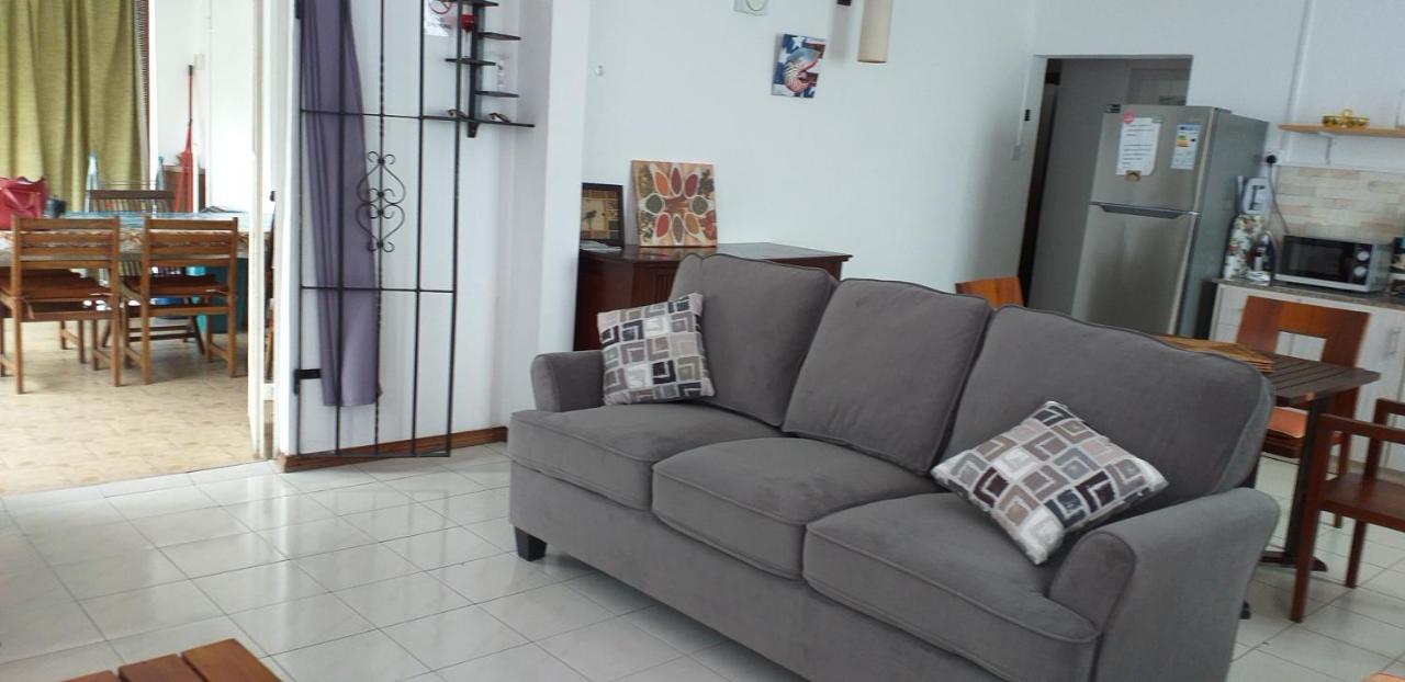 Corinne Villa A 300M From The Beach 格兰贝伊 外观 照片